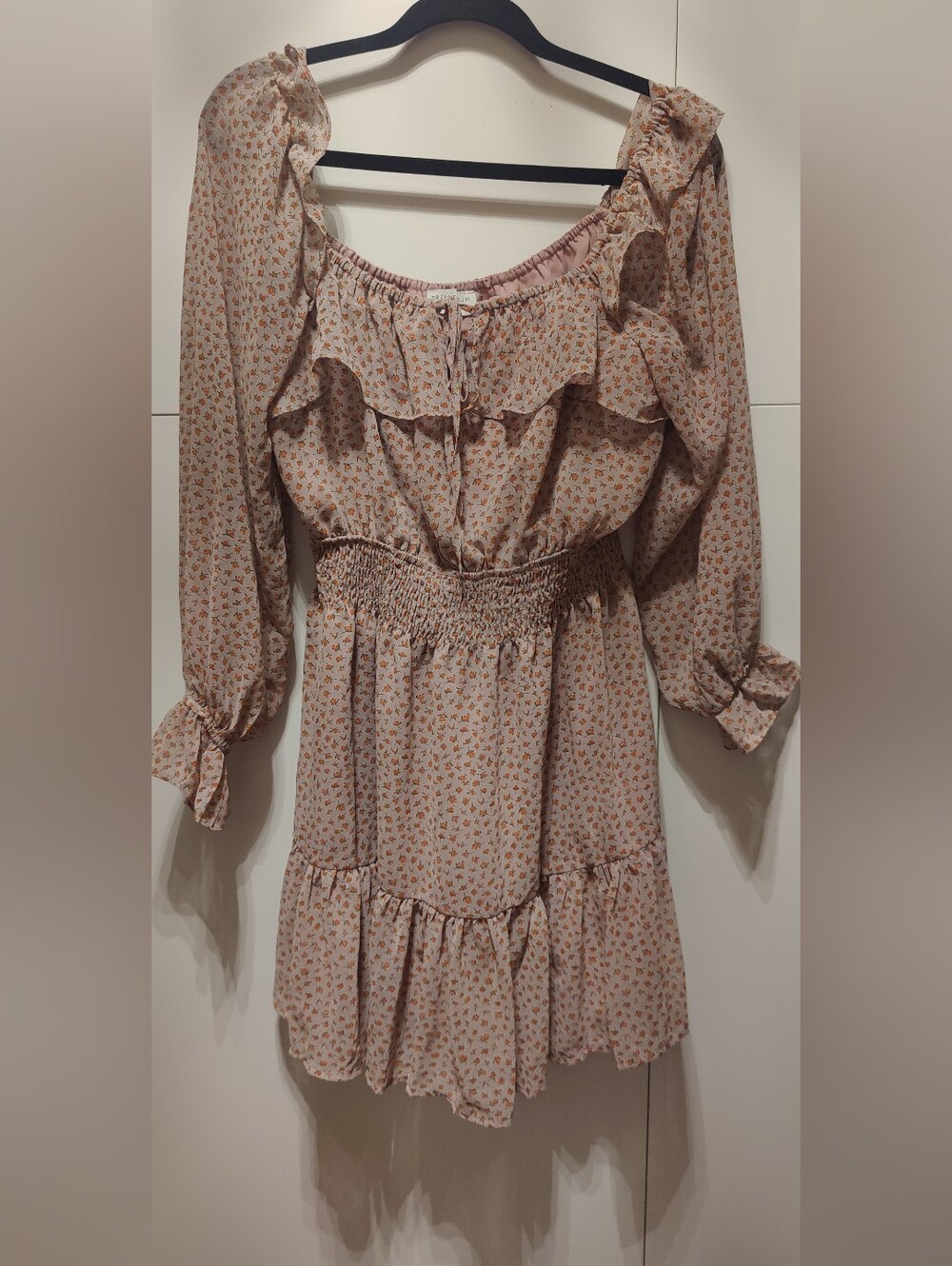 Dress Forum Floral Ruffle Off Shoulder Mini Dress Large - Picture 3 of 8